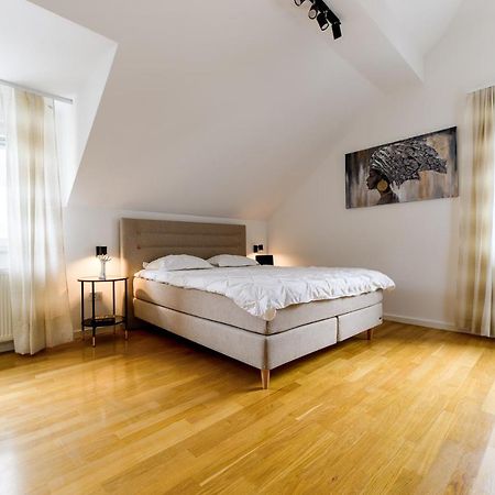 شقة Flexible Selfcheckins 49 - Zagreb - Parking - New - Luxury المظهر الخارجي الصورة